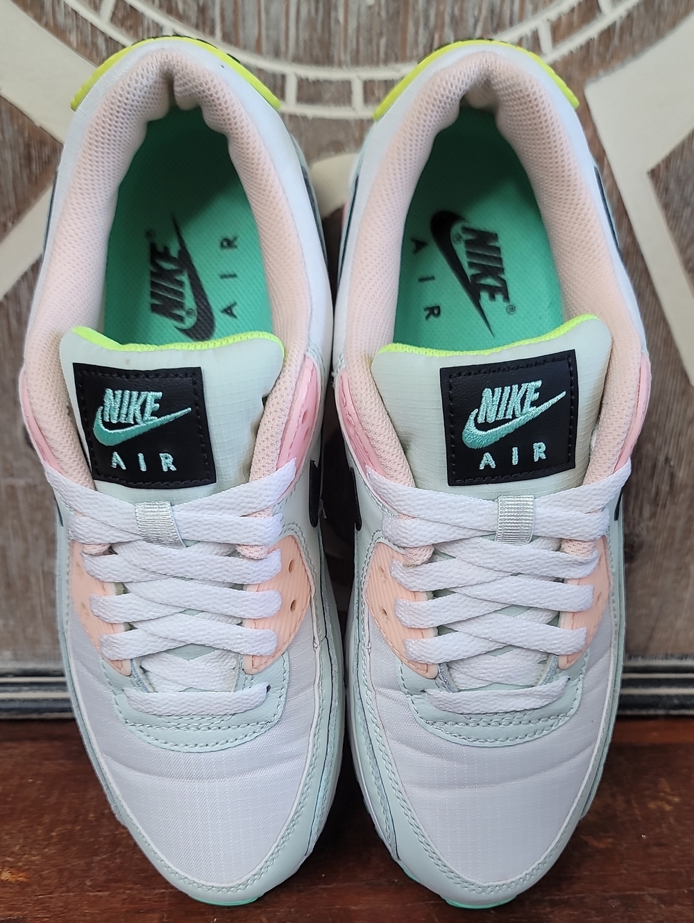 🔥🔥 Nike Wmns Air Max 90 'Easter' Wmns 8 Good/like New. Fast Shipping - Picture 7 of 16